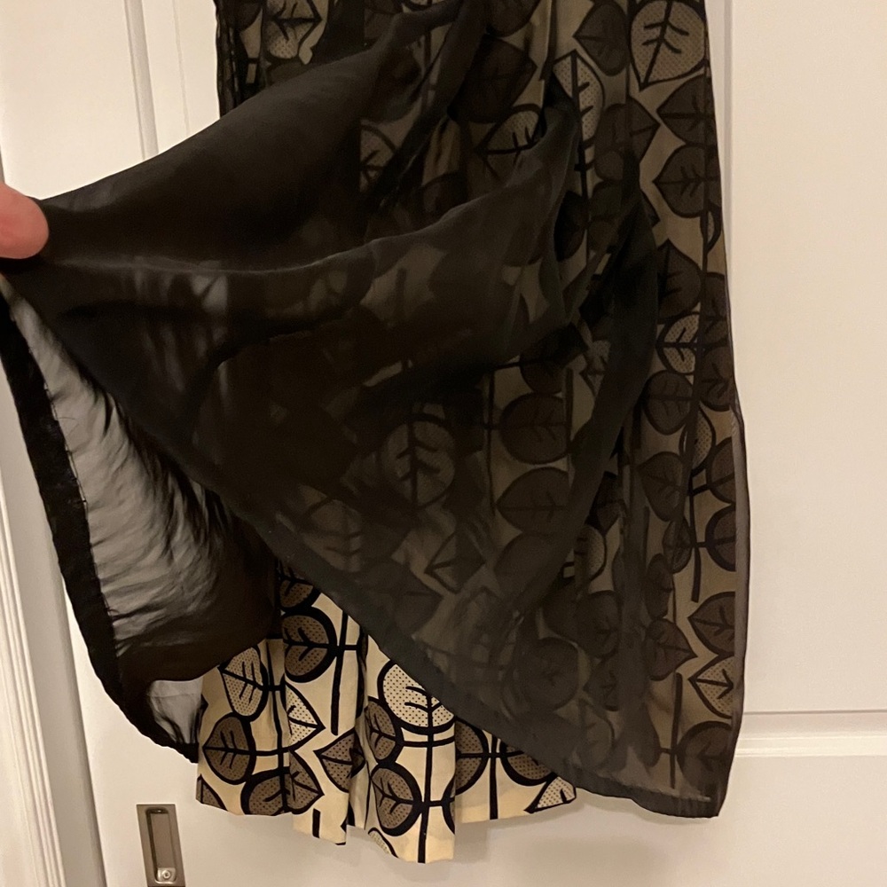 Chic Black and Brown Leaf Pattern Midi Dress - image 4